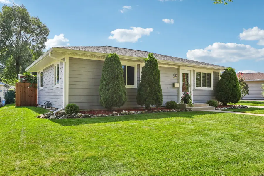 341 Joris Ave, Waukesha, WI 53188 - #3