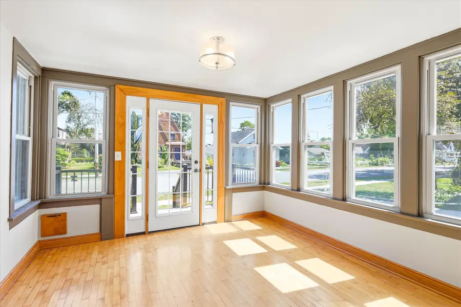 1617 N Morrison St, Appleton, WI 54911 - #2