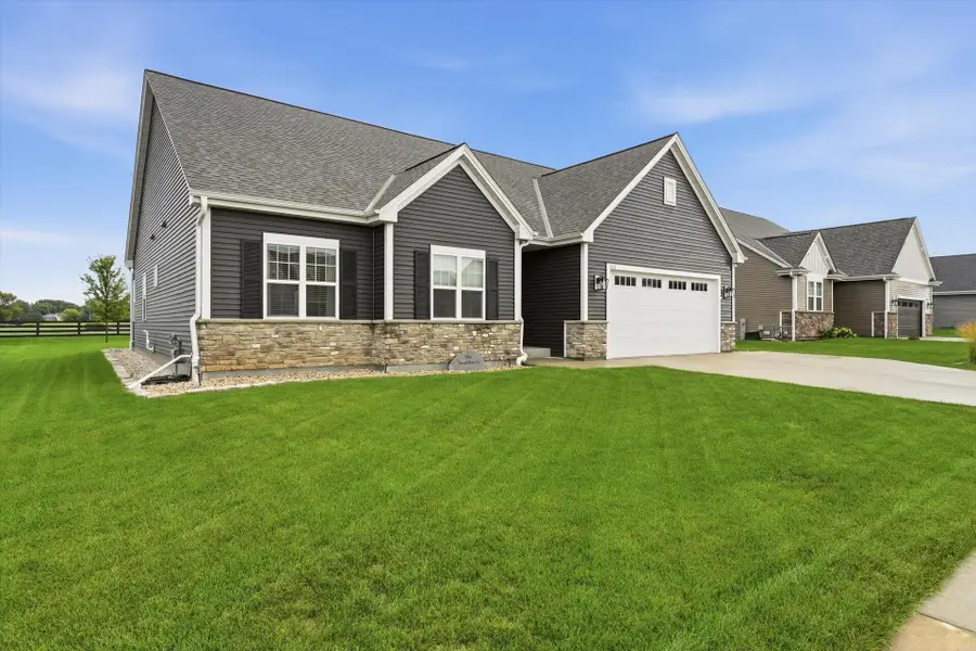 1431 Rosewood Pass, Oconomowoc, WI 53066 - #2