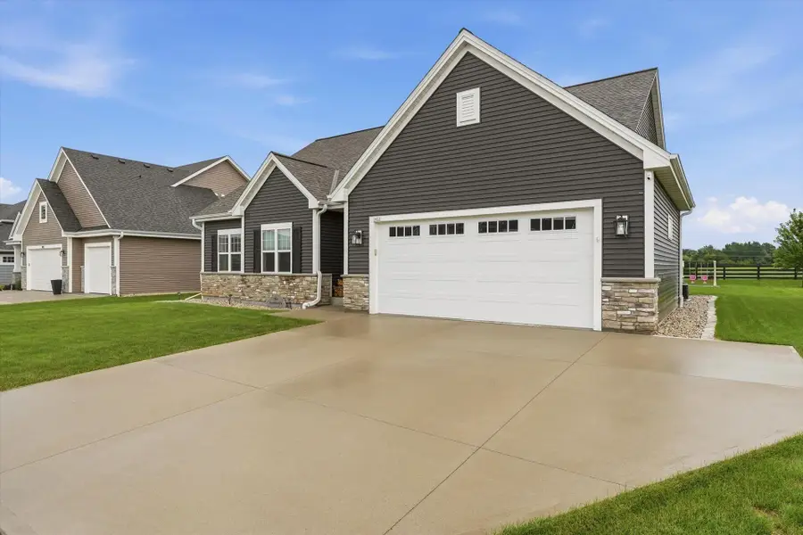 1431 Rosewood Pass, Oconomowoc, WI 53066 - #3
