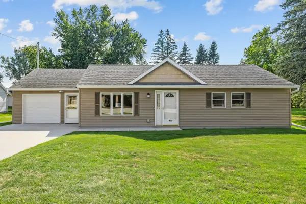 807 Madison Ave, Howards Grove, WI 53083