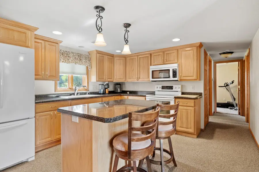 807 Madison Ave, Howards Grove, WI 53083 - #2