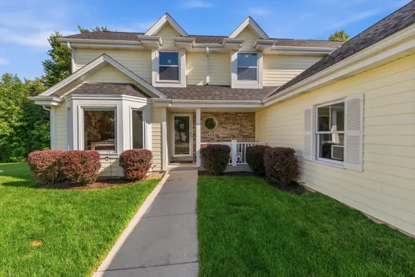 4370 W Carmel Dr, Franklin, WI 53132