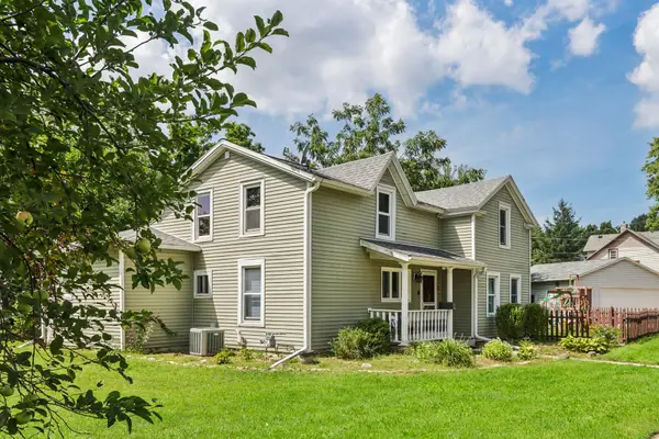 614 Whitewater Ave, Fort Atkinson, WI 53538