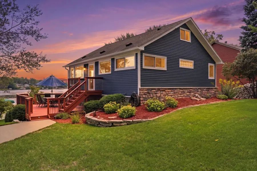5601 Scenery Dr, Waterford, WI 53185 - #3