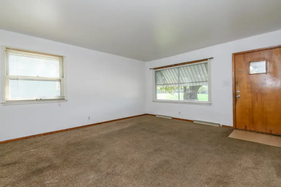 10138 W Montana Ave, West Allis, WI 53227 - #3