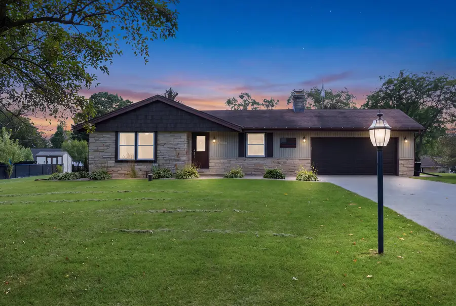N74W22095 Alta Vista Dr, Lisbon, WI 53089 - #2