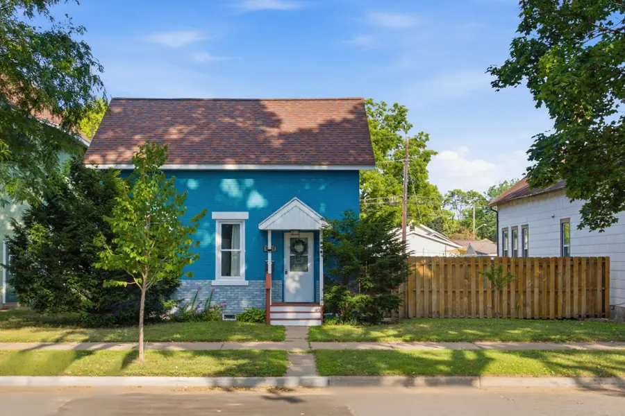 1023 8th St S, La Crosse, WI 54601 - #2