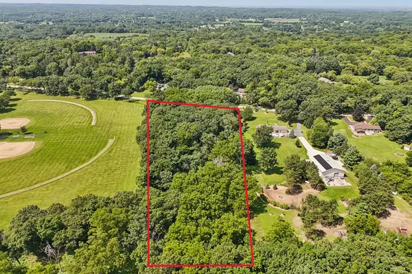 W317S4086 Highview Rd, Genesee, WI 53189