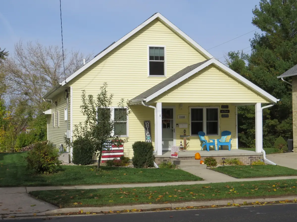 1118 River Dr, Watertown, WI 53094 - #1