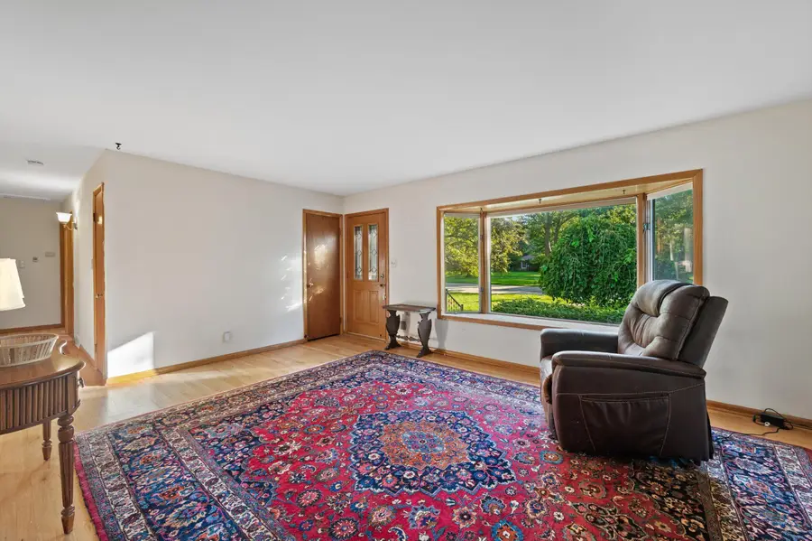 5788 N Milwaukee River Pkwy, Glendale, WI 53209 - #3