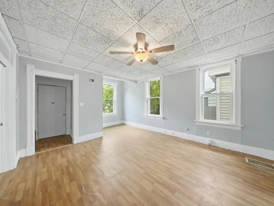 2911 N 6th St, Milwaukee, WI 53212 - #2