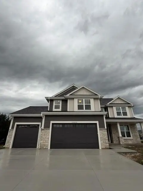 N75 W24728 Lauren Dr, Sussex, WI 53089 - #1