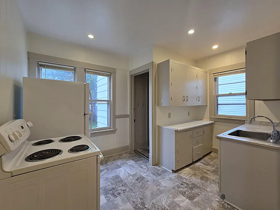 3726 W Dorothy Pl, Milwaukee, WI 53215 - #2