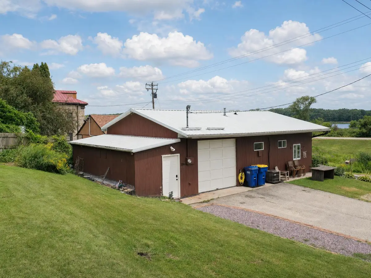 200 Swan St, Genoa, WI 54632 - #1