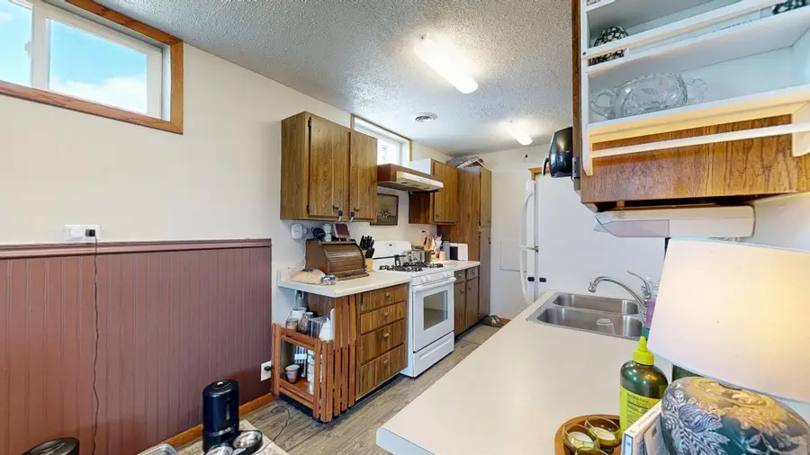 200 Swan St, Genoa, WI 54632 - #3
