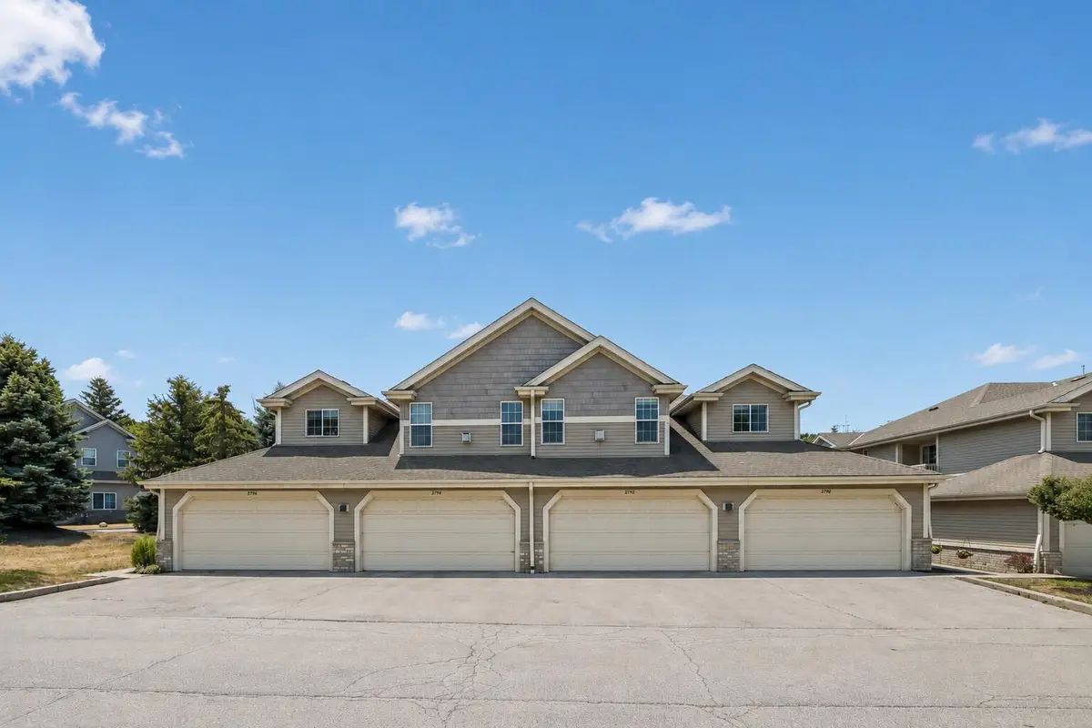 2790 Hidden Dr, Saint Francis, WI 53235 - #1
