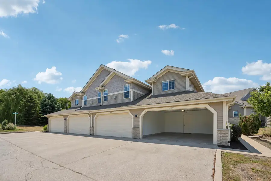 2790 Hidden Dr, Saint Francis, WI 53235 - #2