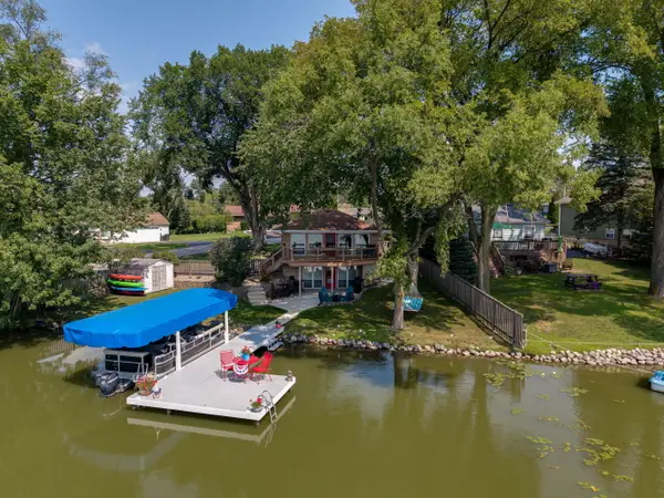 21741 118th St, Salem Lakes, WI 53104