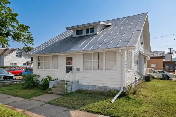 1602 Kane St, La Crosse, WI 54603