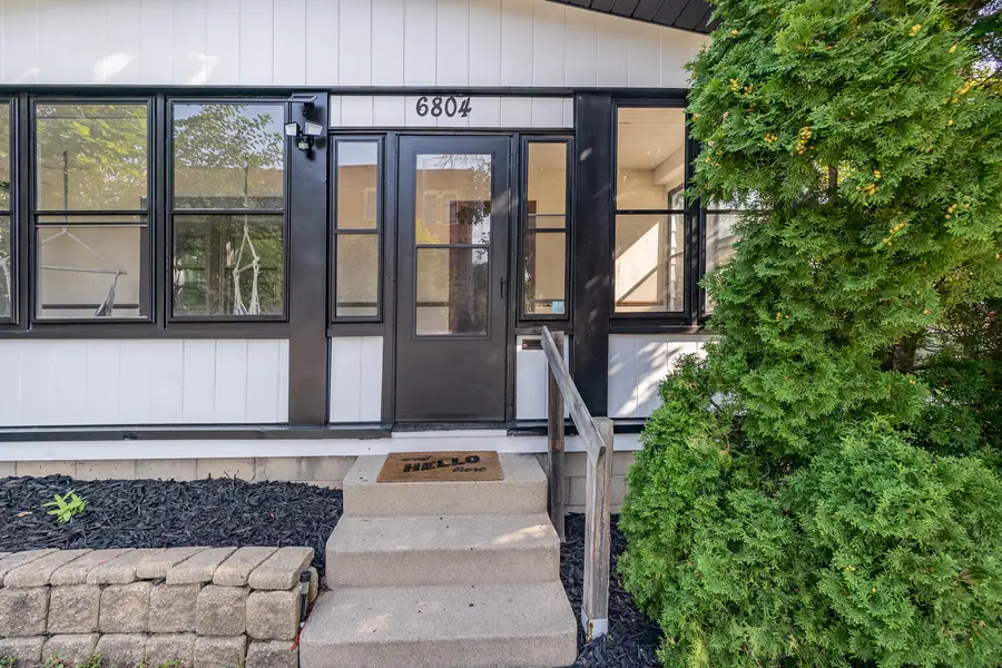 6804 Maple Ter, Wauwatosa, WI 53213 - #3