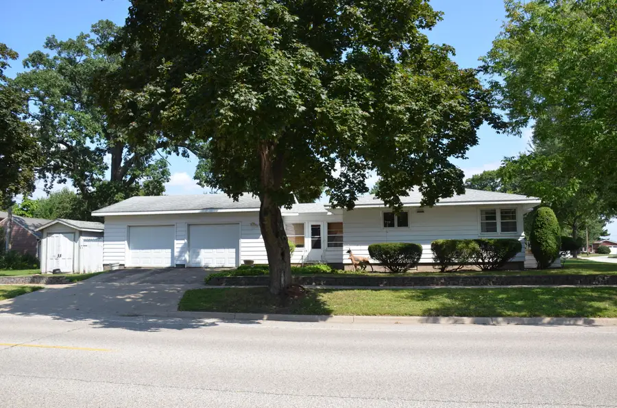 414 8th St S, La Crescent, MN 55947 - #3