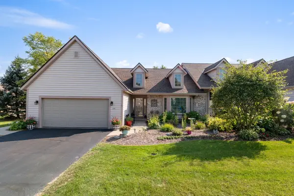 2081 Upper Ridge Rd, Port Washington, WI 53074