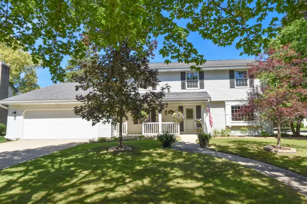 N102W7150 Harrison Ave, Cedarburg, WI 53012