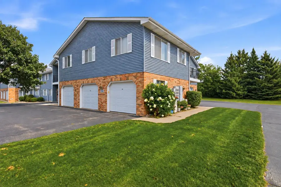1231 N Sunnyslope Dr, Mount Pleasant, WI 53406 - #2