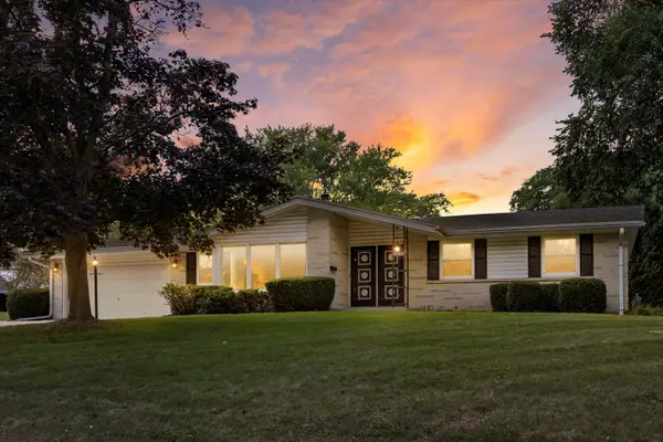 3455 S Russel Rd, New Berlin, WI 53151