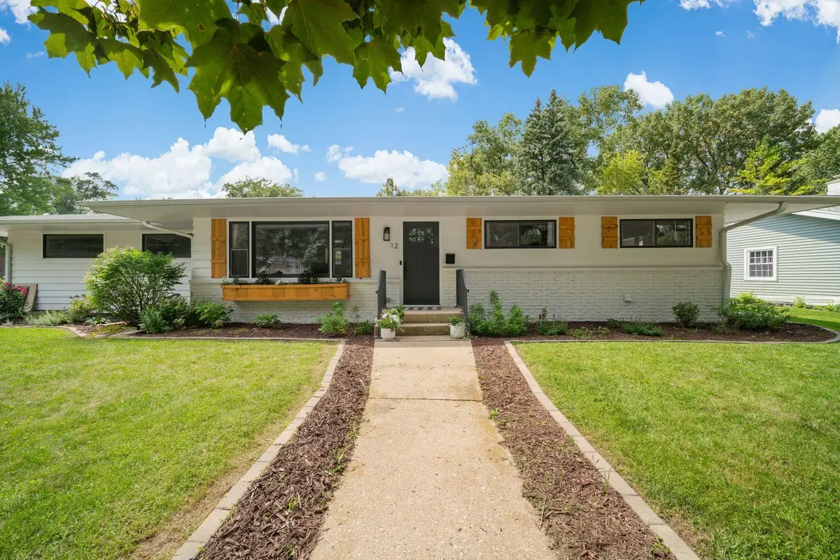 12 Ridgway St, Elkhorn, WI 53121 - #1