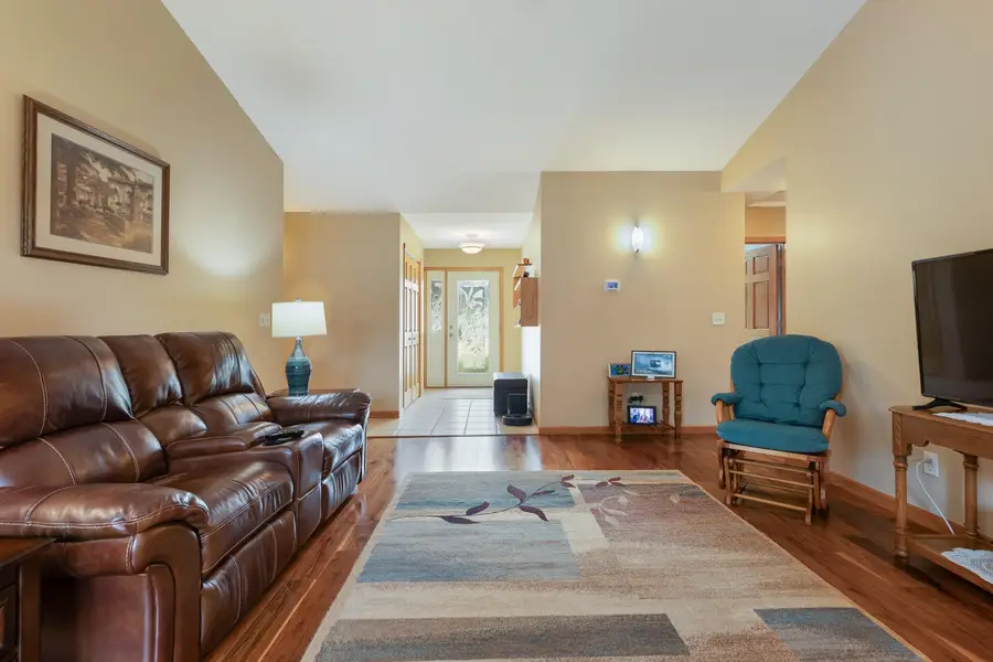 913 Oak Ave N, Onalaska, WI 54650 - #3