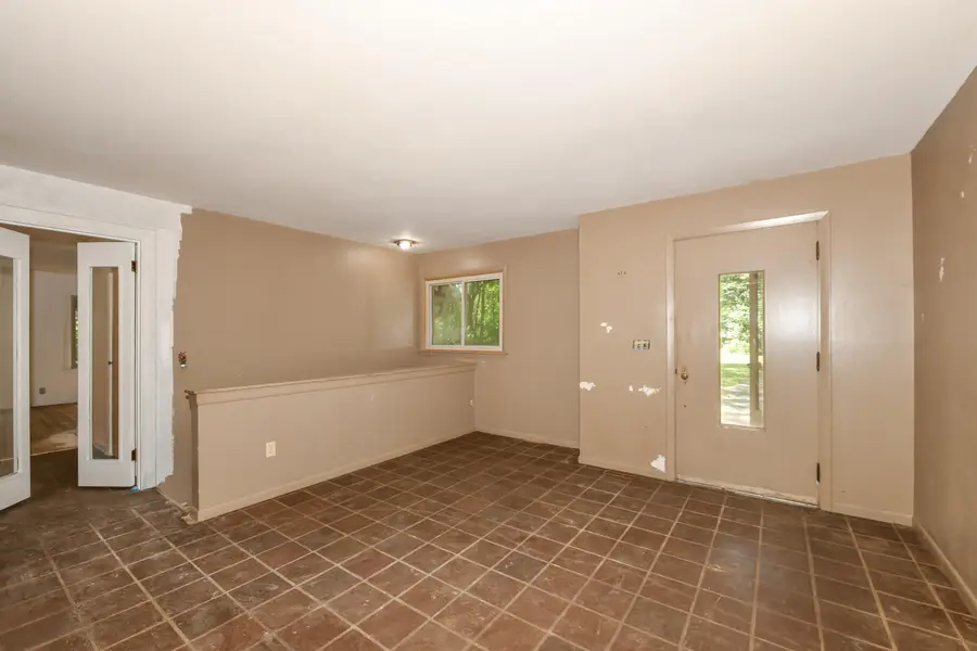 W269S3178 Merrill Hills Rd, Waukesha, WI 53189 - #3