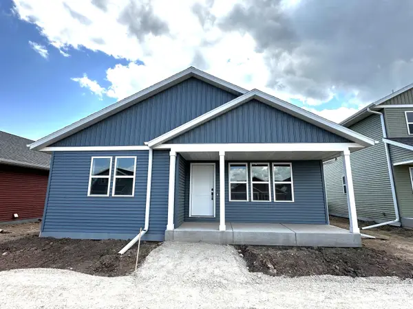 1058 Wipple Way, Sheboygan Falls, WI 53085