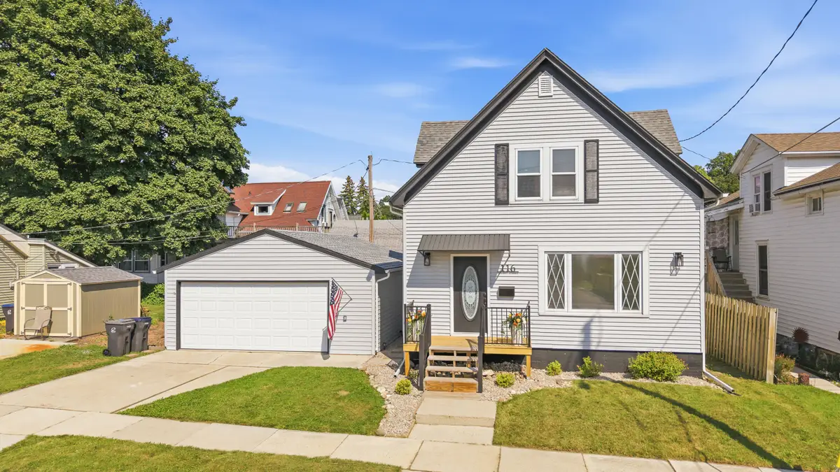 116 Walnut St, Sheboygan Falls, WI 53085 - #1