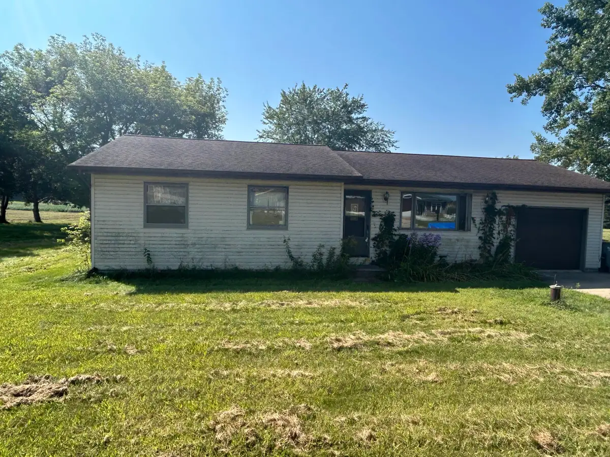W7673 Castle Mound Rd, Holland, WI 54636 - #1