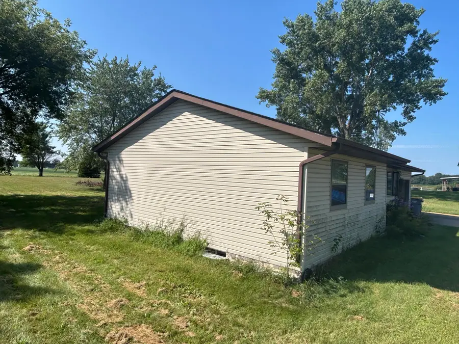 W7673 Castle Mound Rd, Holland, WI 54636 - #2