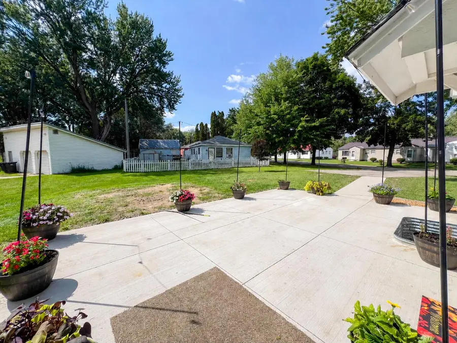 725 Lee Ct, Sparta, WI 54656 - #3