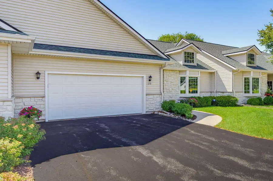 273 Cardinal Ln, Hartland, WI 53029 - #3