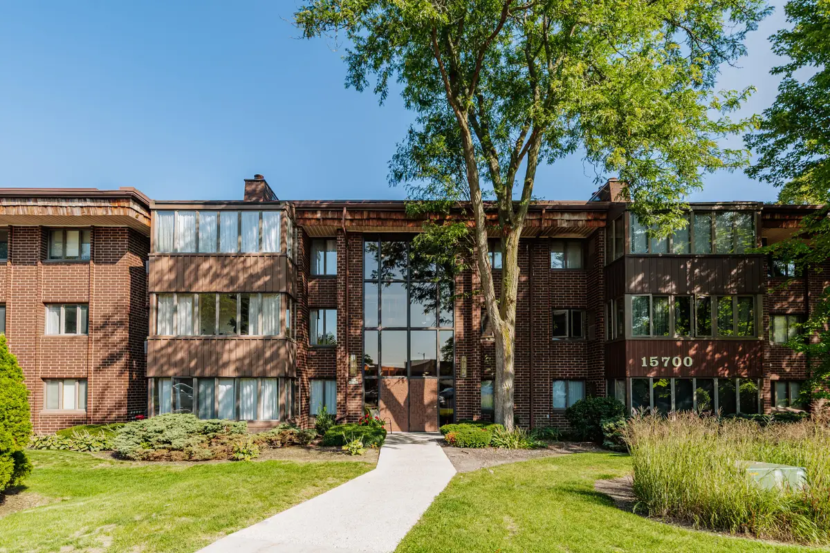 N85W15700 Ridge Rd, Menomonee Falls, WI 53051 - #1