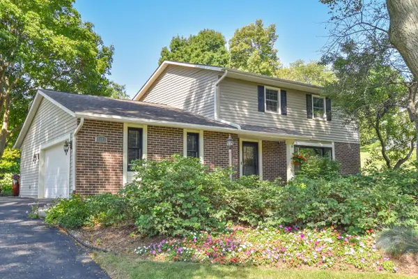 W257N5671 North Hill Dr, Lisbon, WI 53089