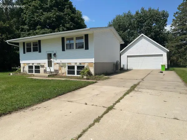137 Marino Ave, Delavan, WI 53115