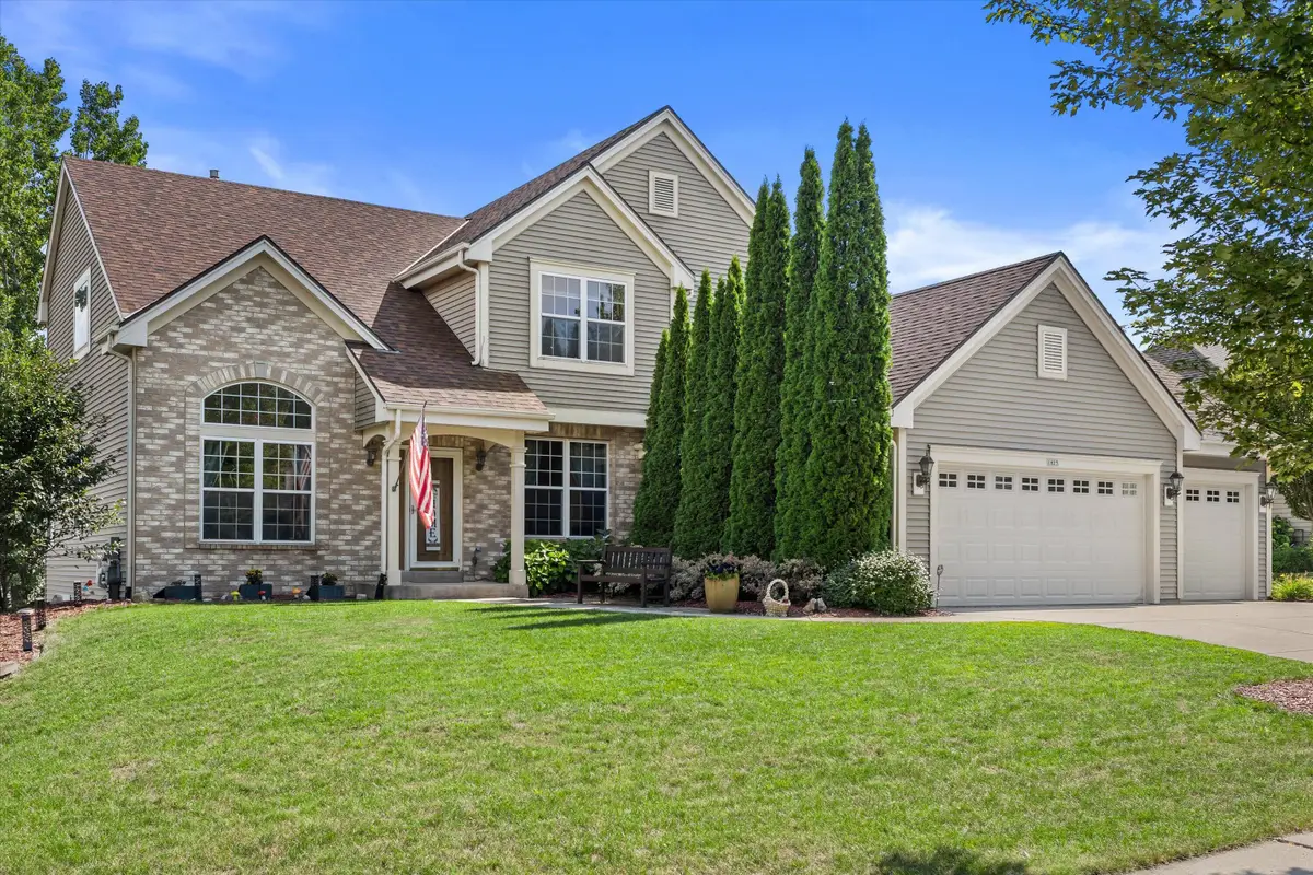 1823 Deer Path, Waukesha, WI 53189 - #1