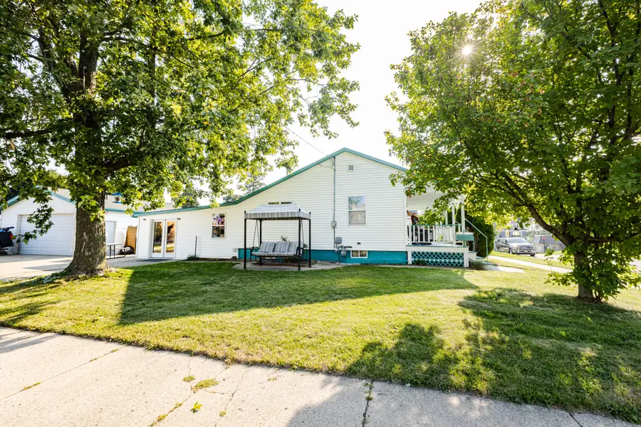 416 O'connell St, Watertown, WI 53094 - #3