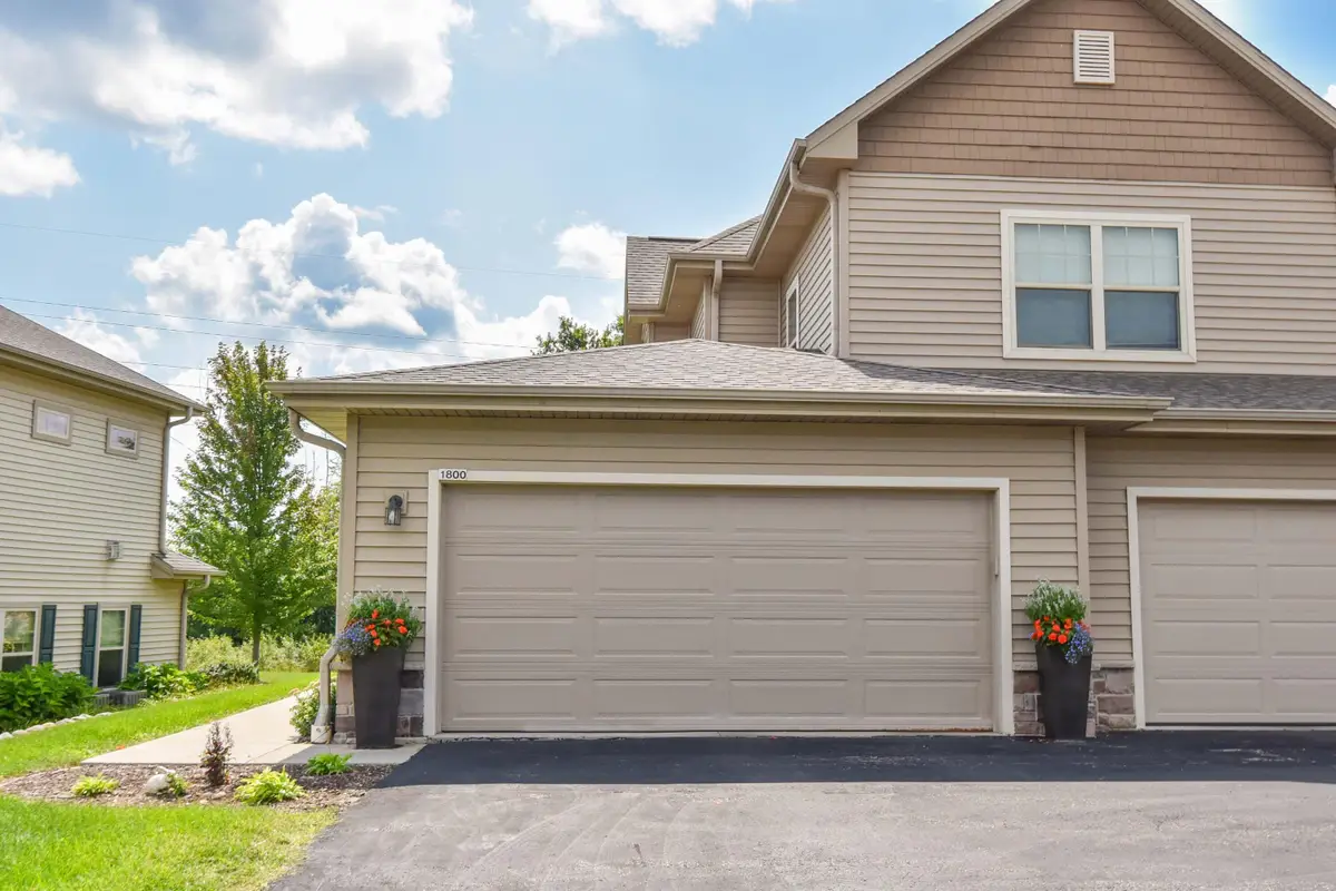 1800 New Port Vista Dr, Port Washington, WI 53024 - #1