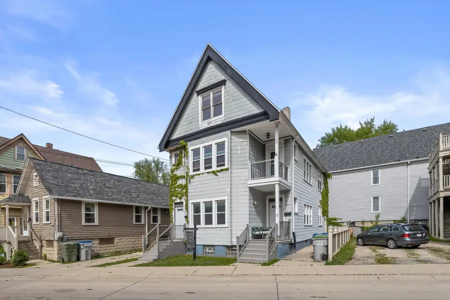 1742 N Pulaski St, Milwaukee, WI 53202 - #2