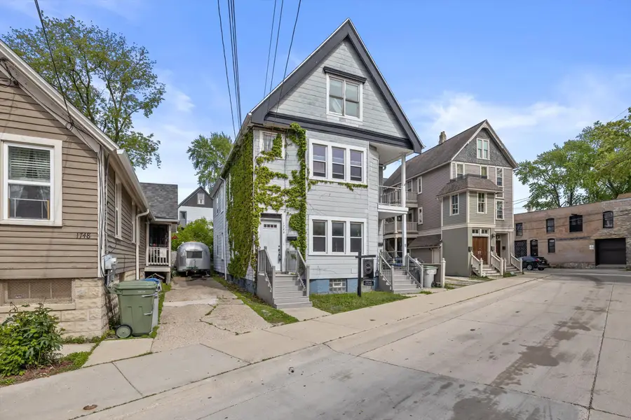 1742 N Pulaski St, Milwaukee, WI 53202 - #3