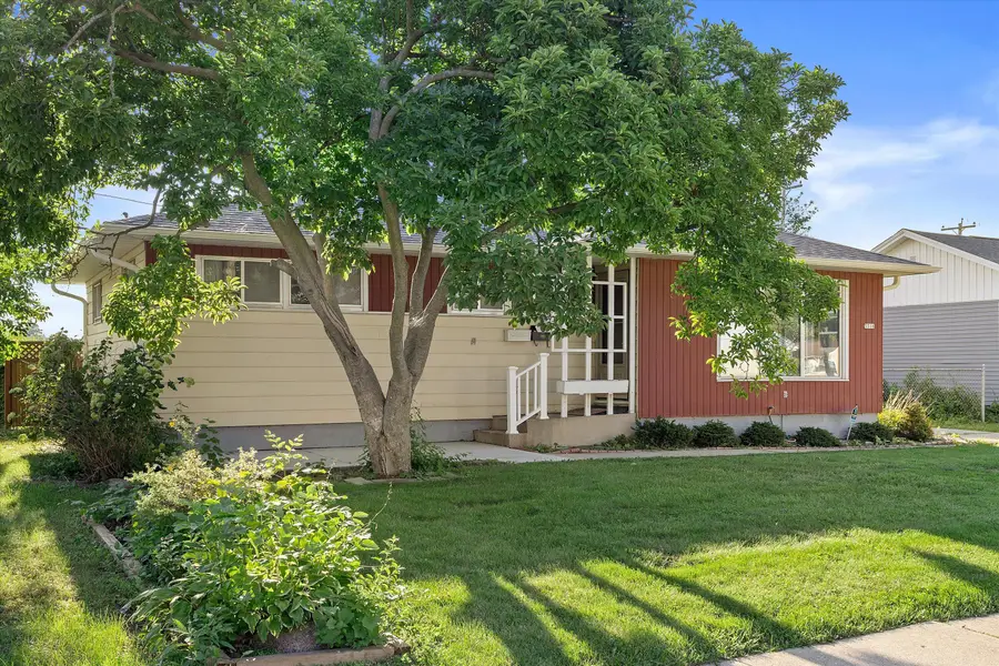 5516 N 103rd St, Milwaukee, WI 53225 - #3