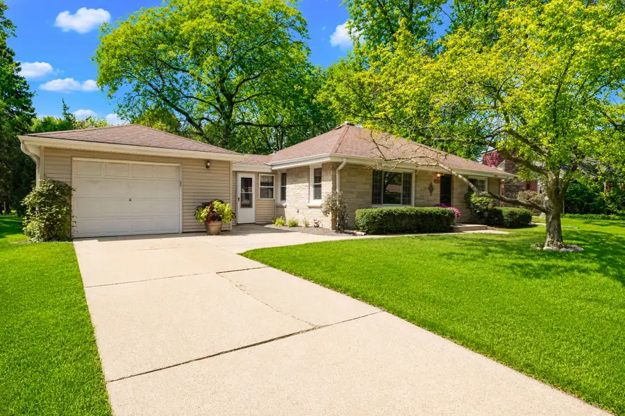 4537 N 101st St, Wauwatosa, WI 53225 - #3
