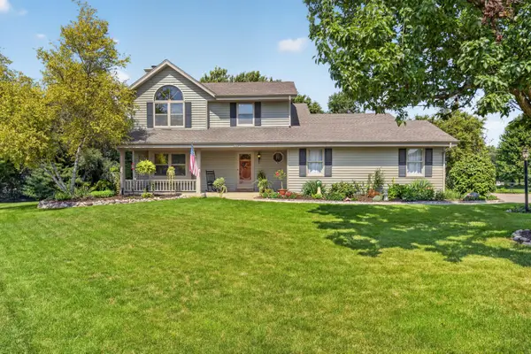 N103W16730 Calico Ct, Germantown, WI 53022